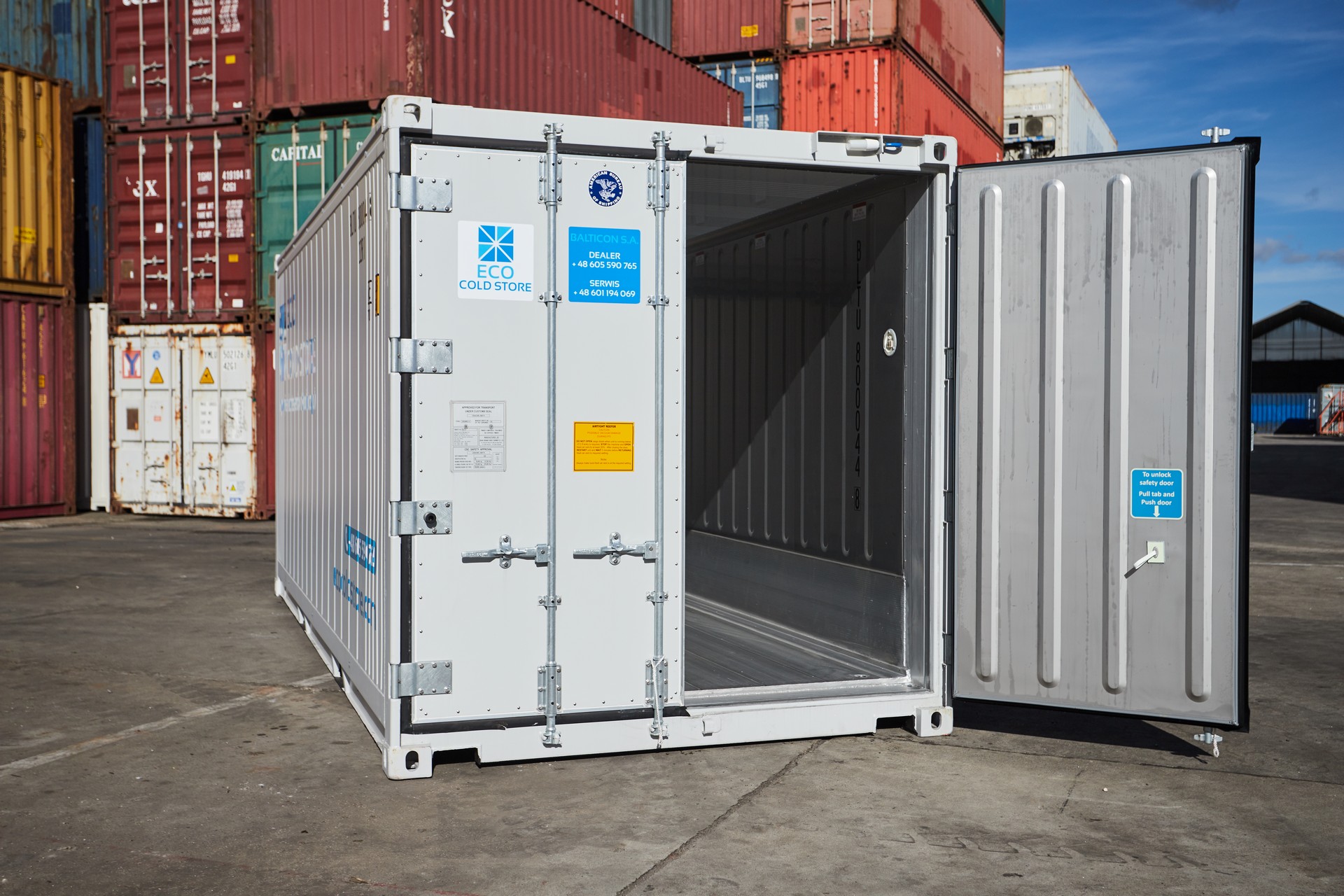 Nun auch 20' Kühlcontainer - CR Container Trading GmbH